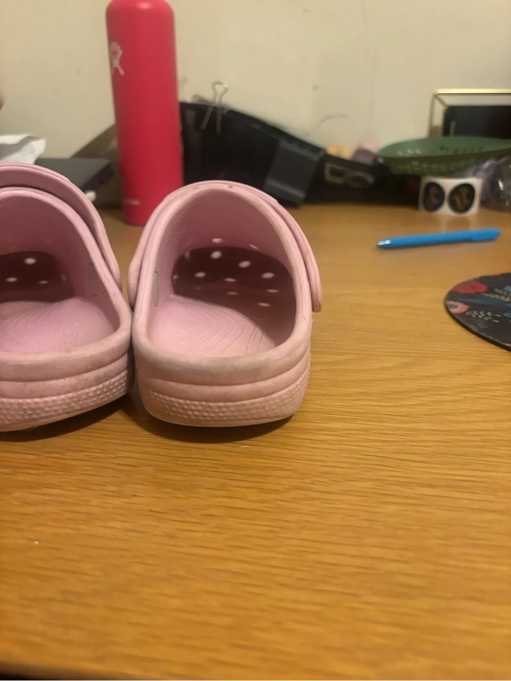 CROCS Kids Classic Clog in Pale Pink J1